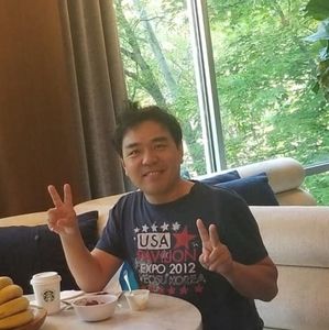 Meet your Posher, Dennis